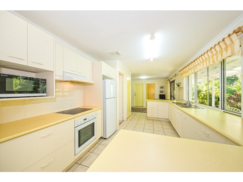 7 Eagle Court, Banksia Beach QLD 4507