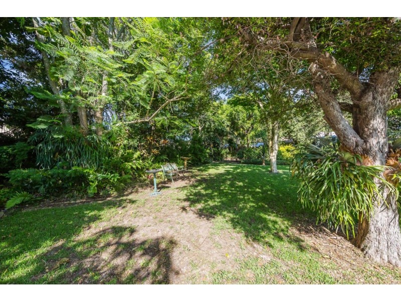 7 Eagle Court, Banksia Beach QLD 4507