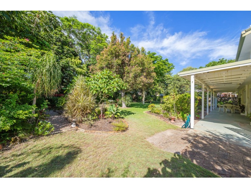 7 Eagle Court, Banksia Beach QLD 4507