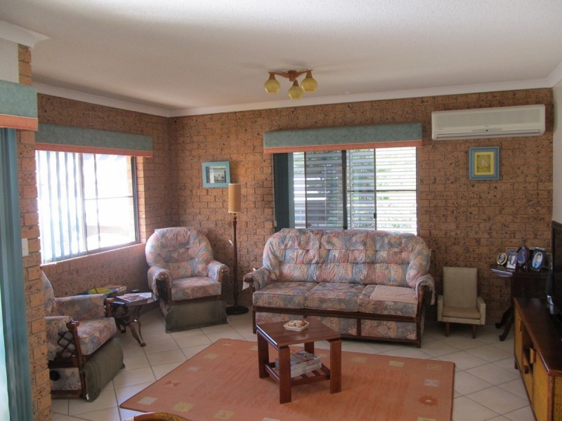 2/27 Solander Esplanade, Banksia Beach QLD 4507