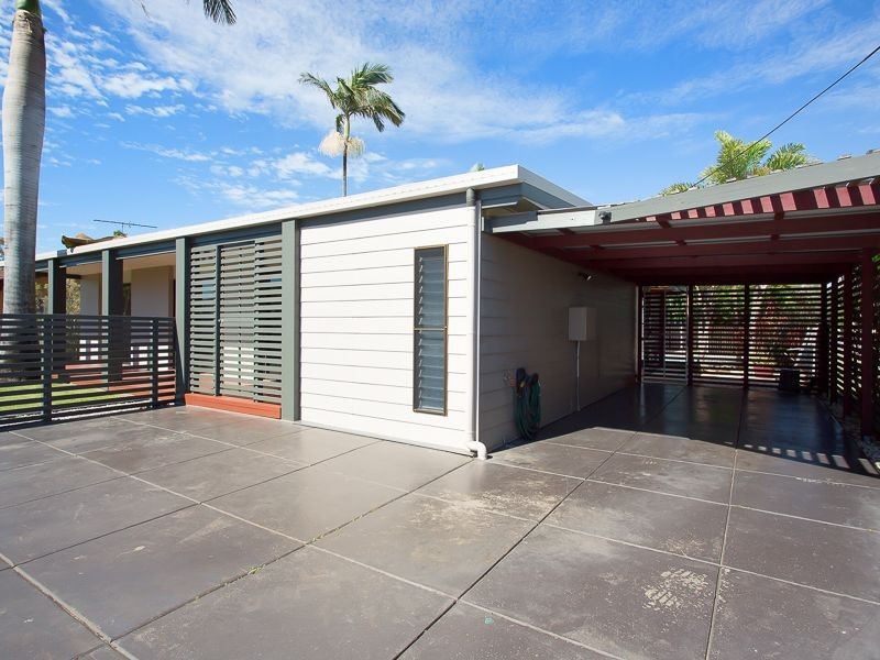 104 Bellara Street, Bribie Island QLD 4507