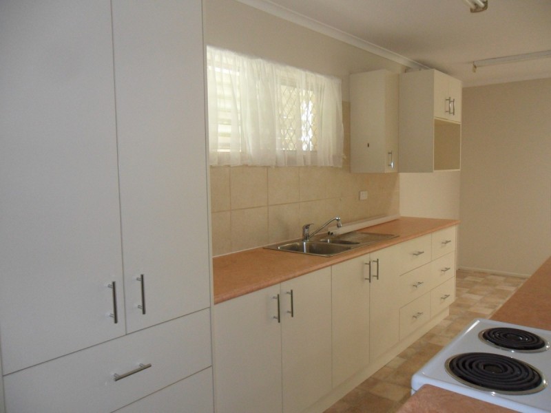 56 Kangaroo Avenue, Bongaree QLD 4507