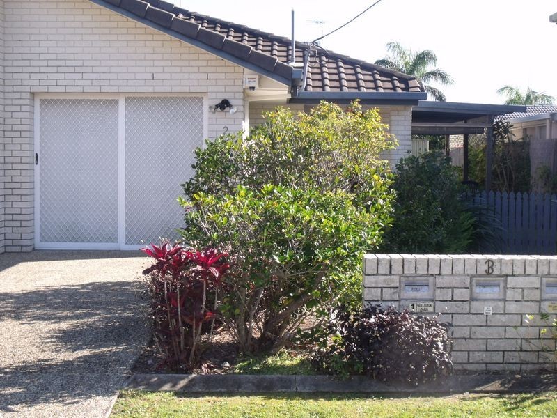 2/3 Emu Walk, Bribie Island QLD 4507