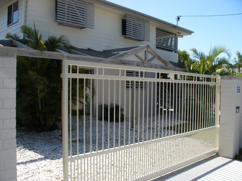 14 James Road, Beachmere QLD 4510