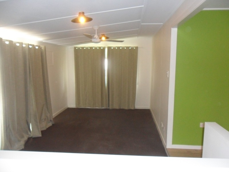 11 Kangaroo Avenue, Bongaree QLD 4507