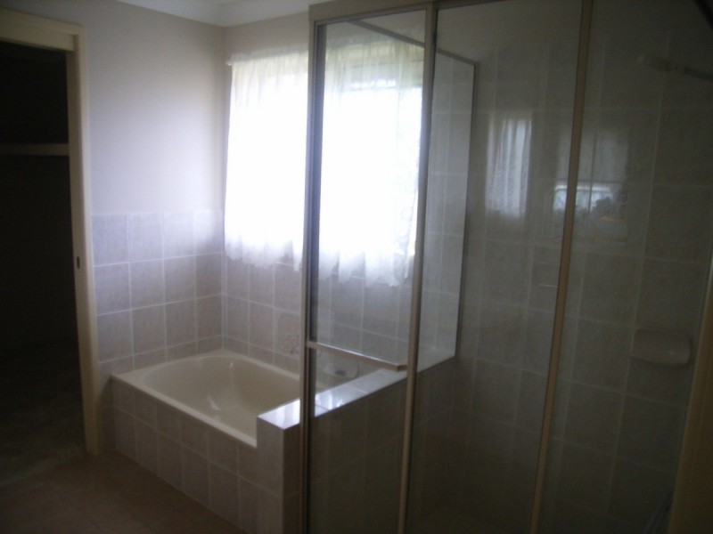 9 Gordon Crescent, Sandstone Point QLD 4511