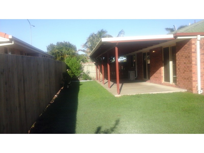 182 Bestmann Road East, Sandstone Point QLD 4511