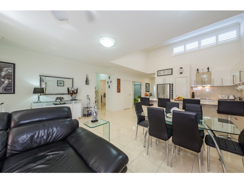 12/4 Kal-Ma-Kuta Drive, Sandstone Point QLD 4511