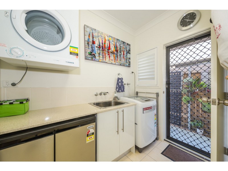 12/4 Kal-Ma-Kuta Drive, Sandstone Point QLD 4511