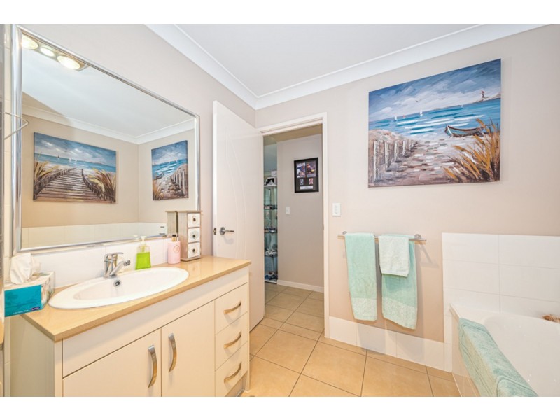 5/9 Progress Avenue, Beachmere QLD 4510