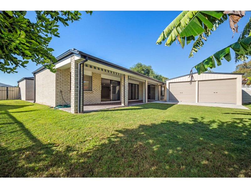 3 Middle Cove Court, Sandstone Point QLD 4511