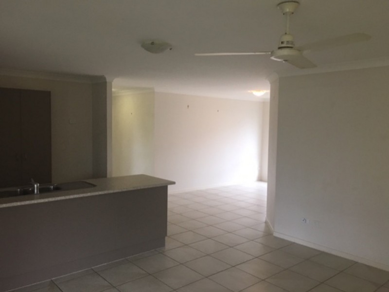 12 Adam Street, Beachmere QLD 4510