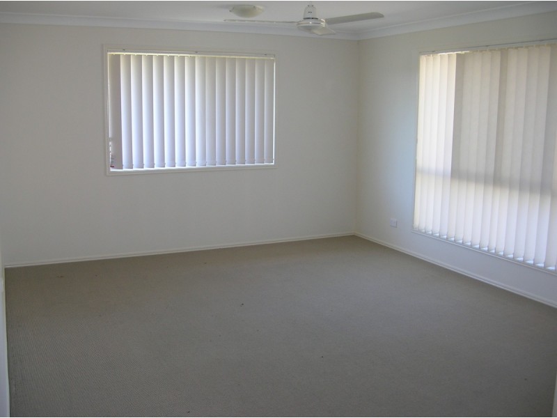 15 Yaraan Crescent, Beachmere QLD 4510