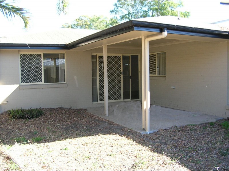 15 Yaraan Crescent, Beachmere QLD 4510