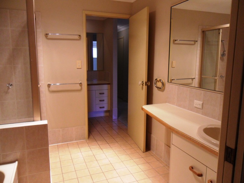 Sandstone Point QLD 4511