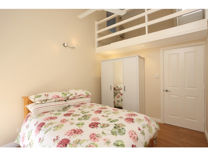 6 Roxburgh Road, Wights Mountain QLD 4520