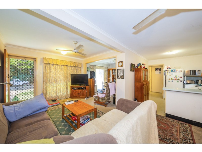 6 McGregor Terrace, Beachmere QLD 4510