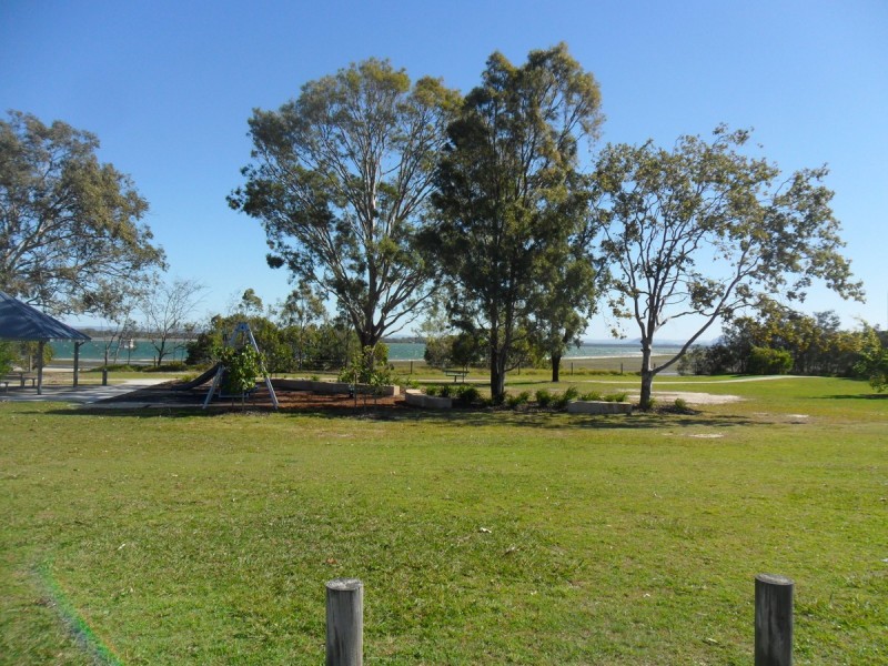 1 Elizabeth Batts Court, Banksia Beach QLD 4507