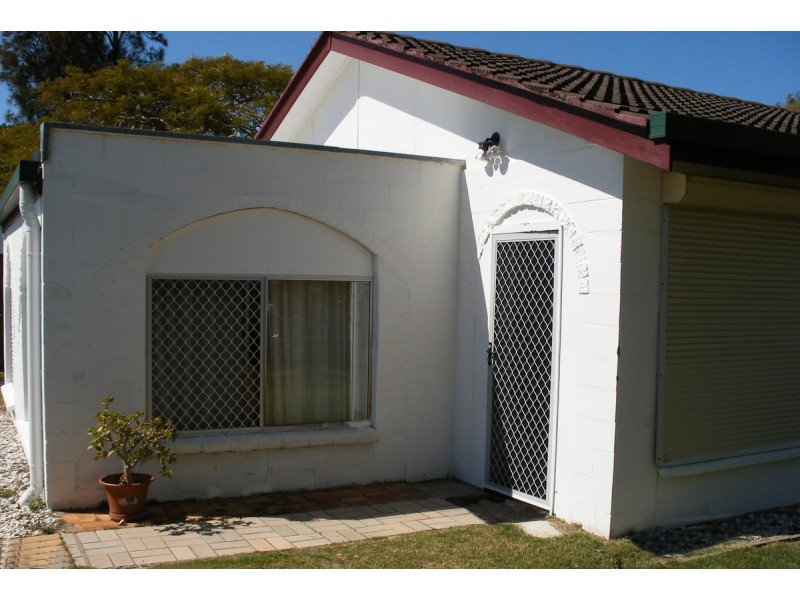 11 Trevor Street, Beachmere QLD 4510