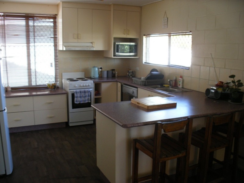 11 Trevor Street, Beachmere QLD 4510