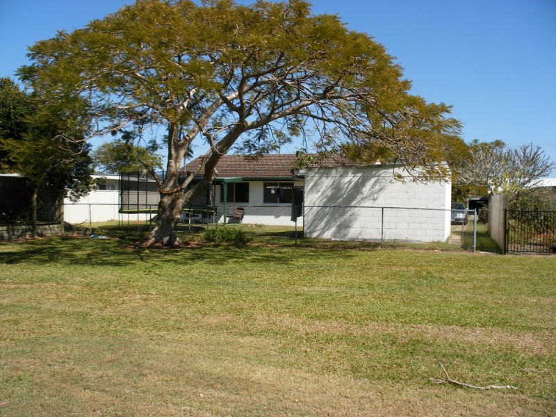 11 Trevor Street, Beachmere QLD 4510