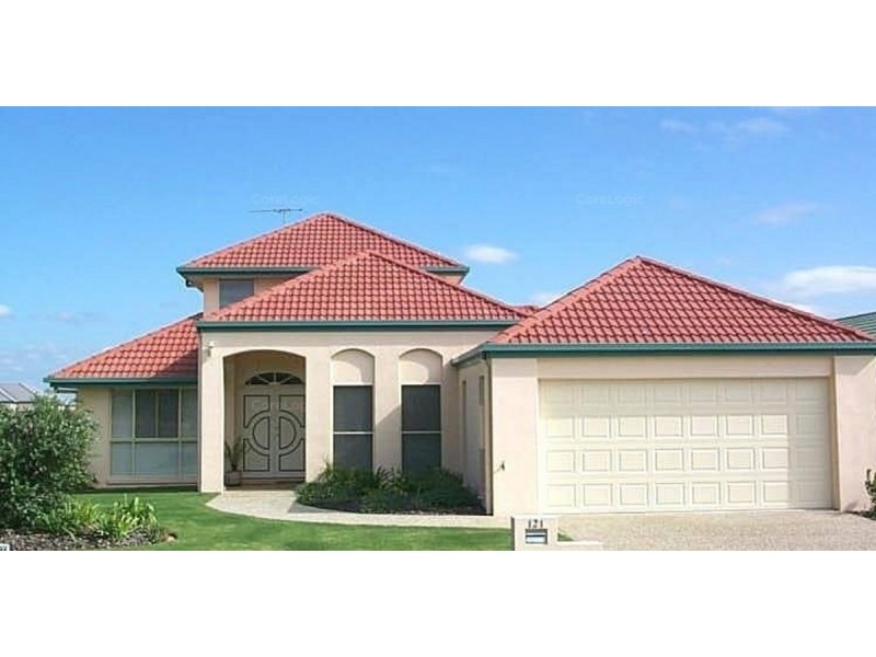 121 Avon Avenue, Banksia Beach QLD 4507