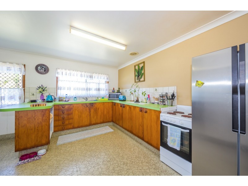 15 Phoenix, Bongaree QLD 4507