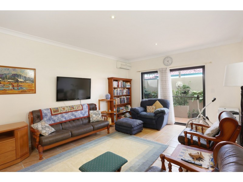 36 Cosmos Avenue, Banksia Beach QLD 4507
