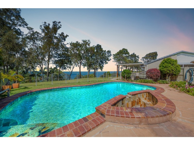 14 Howard Court, Sandstone Point QLD 4511 LJ Hooker Bribie Island