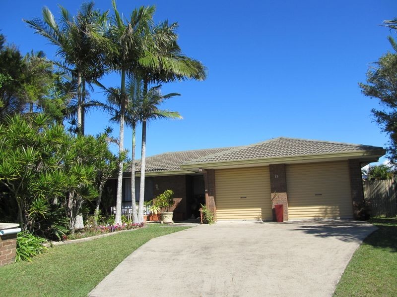 15 Carter Court, Sandstone Point QLD 4511