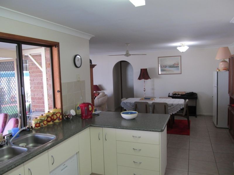 15 Carter Court, Sandstone Point QLD 4511
