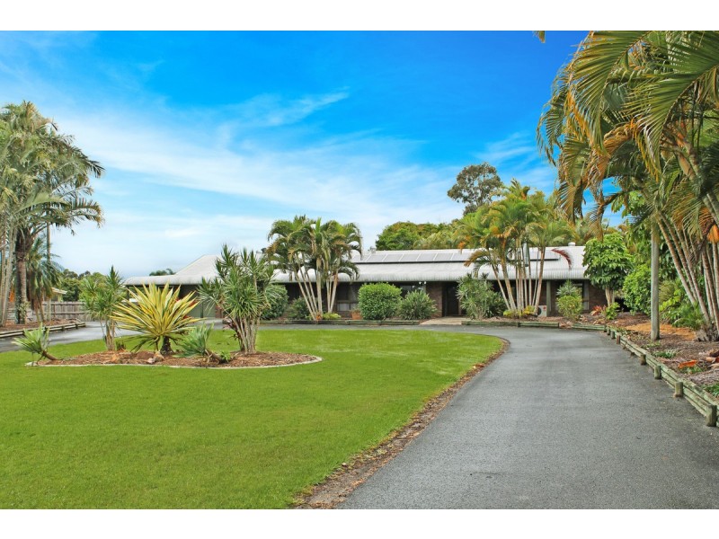 18 Pharlap Court, Ningi QLD 4511