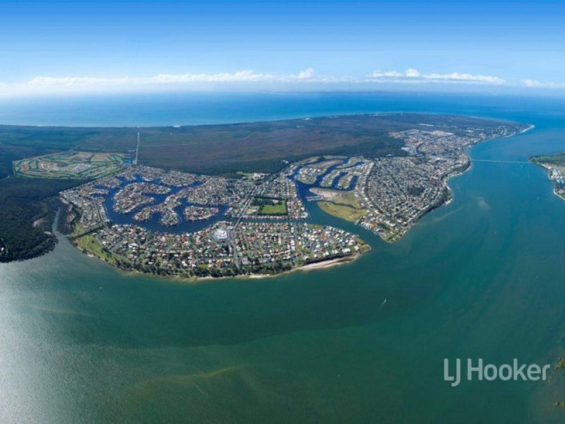 33 Seaside Drive, Banksia Beach QLD 4507