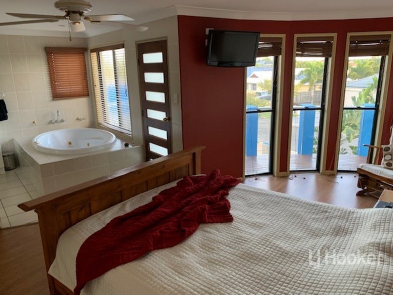 48 Voyagers Drive, Banksia Beach QLD 4507