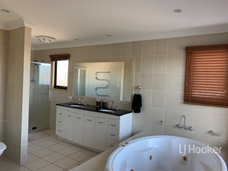 48 Voyagers Drive, Banksia Beach QLD 4507
