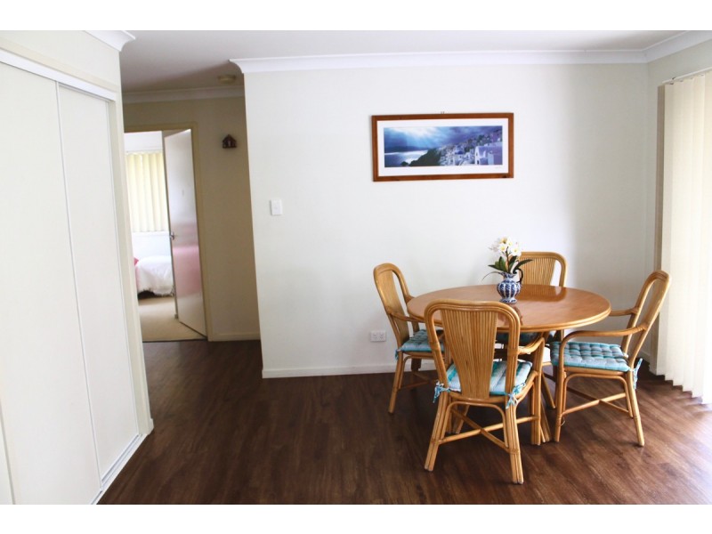 4 Seabreeze Court, Sandstone Point QLD 4511