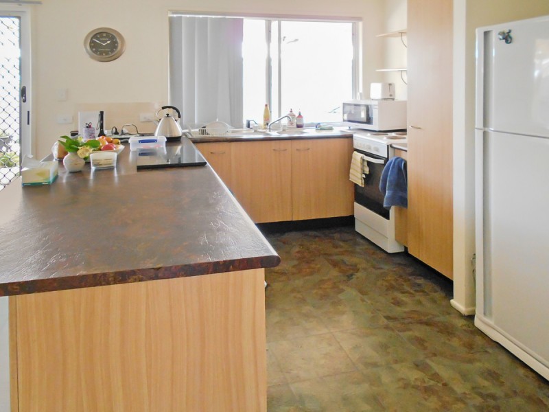 4 Lancaster Place, Sandstone Point QLD 4511