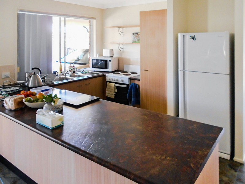 4 Lancaster Place, Sandstone Point QLD 4511