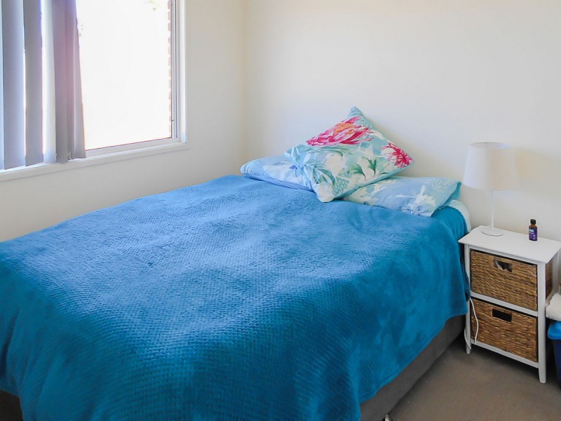 4 Lancaster Place, Sandstone Point QLD 4511