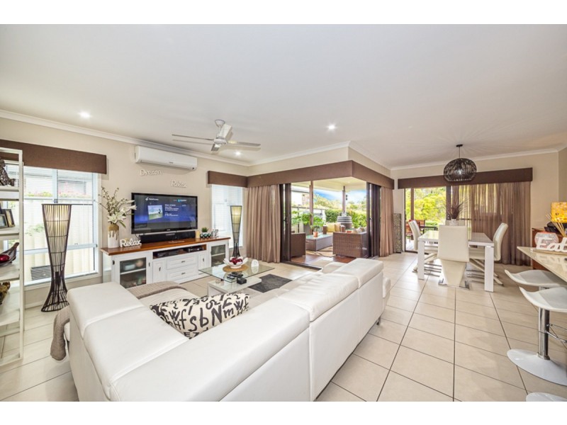 No. 6 Foxtail Crescent, Banksia Beach QLD 4507