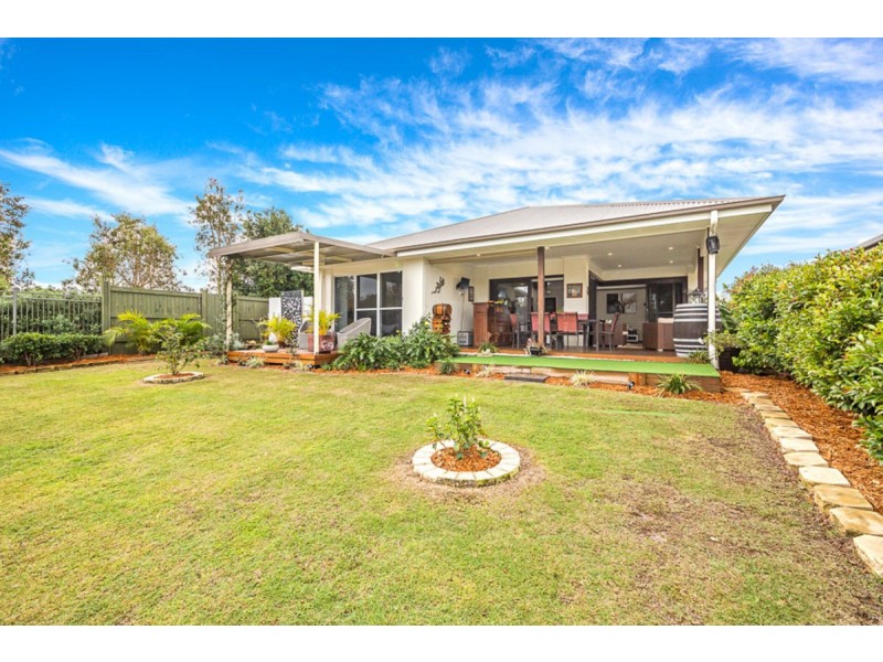 No. 6 Foxtail Crescent, Banksia Beach QLD 4507