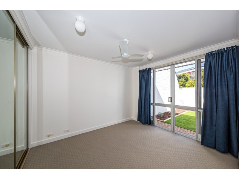 5/16 Spinnaker Drive, Sandstone Point QLD 4511