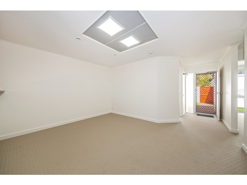 5/16 Spinnaker Drive, Sandstone Point QLD 4511