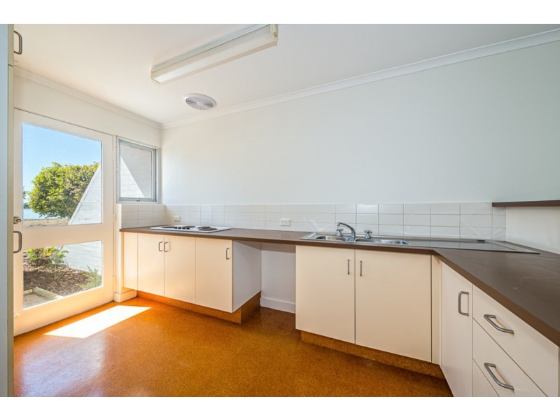 5/16 Spinnaker Drive, Sandstone Point QLD 4511