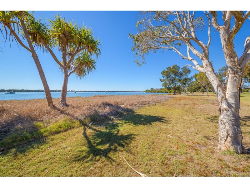 5/16 Spinnaker Drive, Sandstone Point QLD 4511