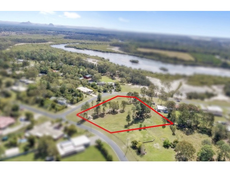 2-12 Aquanita Court, Ningi QLD 4511