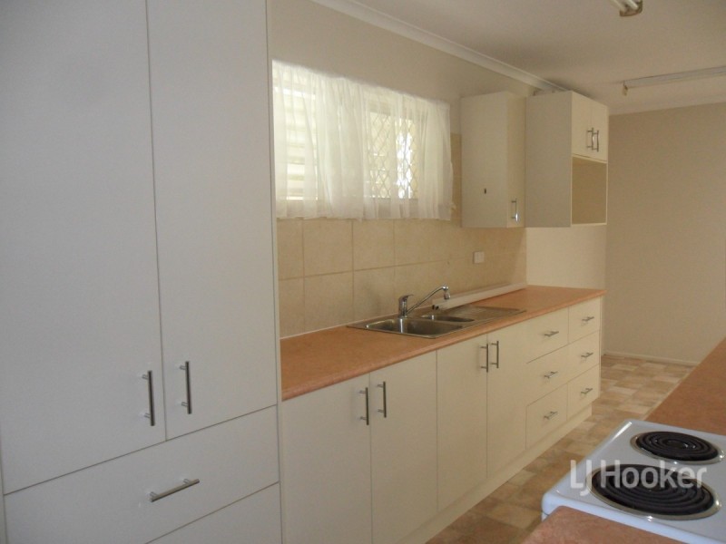 56 Kangaroo Avenue, Bongaree QLD 4507
