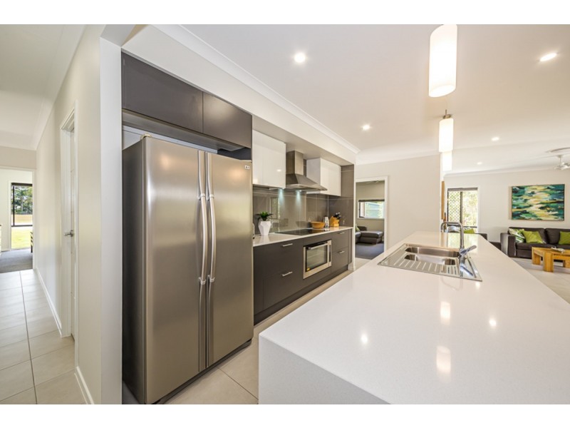 42 Ashleigh Street, Caboolture QLD 4510