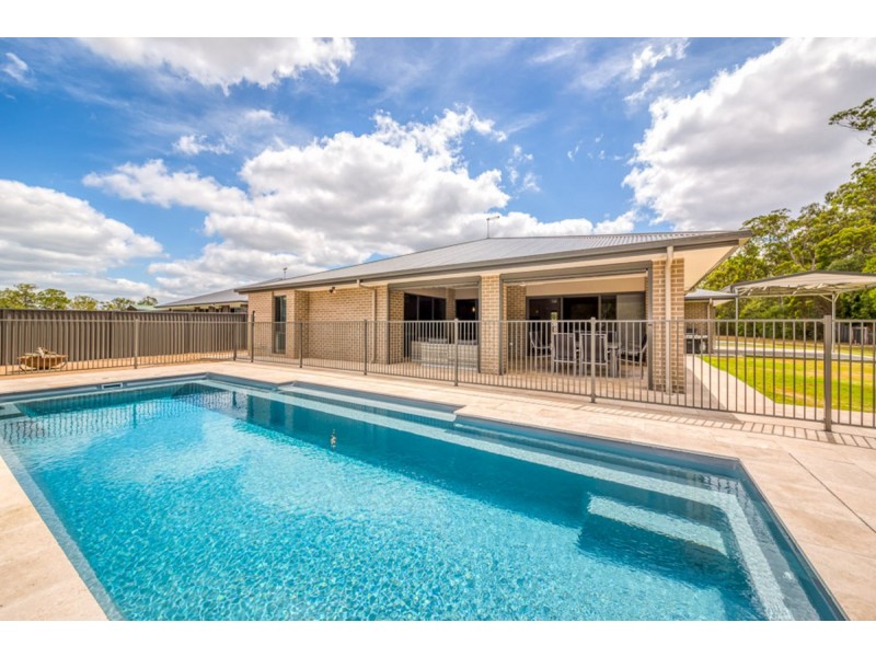 42 Ashleigh Street, Caboolture QLD 4510