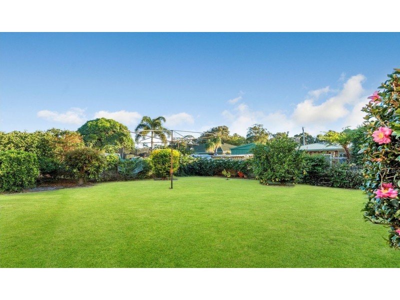 10 Brookes Crescent, Woorim QLD 4507